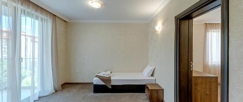 Imagen de la habitación del Hotel Pautalia. Foto 19