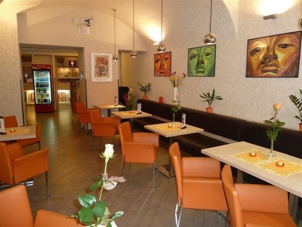 Imagen del bar/restaurante del Hotel Pav. Foto 2