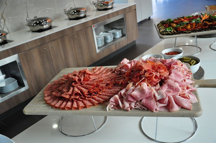 Imagen del bar/restaurante del Hotel Pavilion On Northbourne. Foto 3