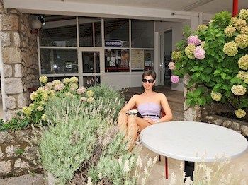 Imagen de los exteriores del Hotel Paviljoni Kacjak. Foto 13