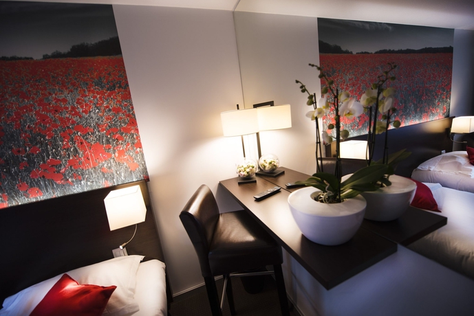 Imagen de la habitación del Hotel Pavillon Des Gâtines. Foto 4