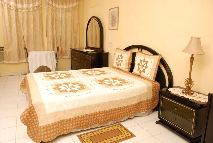 Imagen general del Hotel Pavillon Des Receptions and. Foto 2