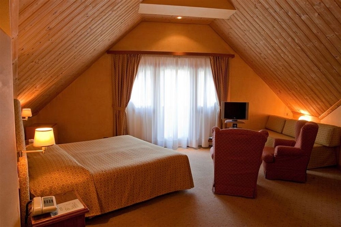 Imagen de la habitación del Hotel Pavillon. Foto 7