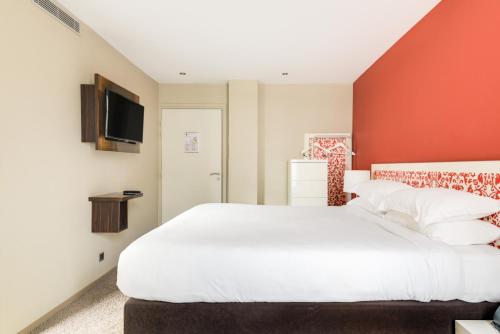 Imagen de la habitación del Hotel Pavillon Nation. Foto 17