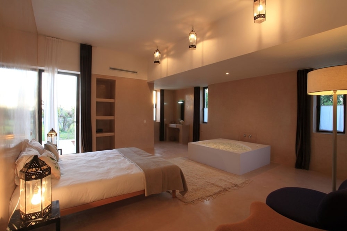 Imagen de la habitación del Hotel Pavillon Terra Ababila. Foto 8