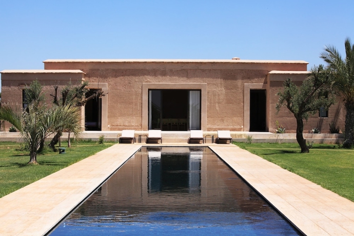 Imagen de la piscina del Hotel Pavillon Terra Ababila. Foto 17