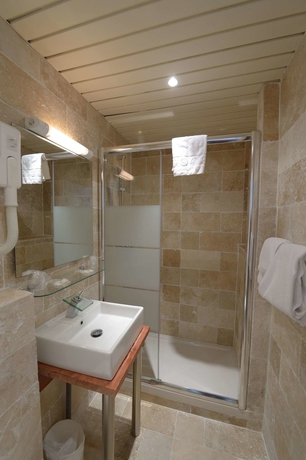 Imagen de la habitación del Hotel Pavillon de Montmartre. Foto 9