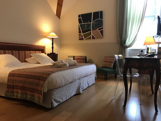 Imagen de la habitación del Hotel Pavillon du Chateau. Foto 13