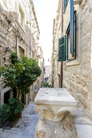 Imagen de los exteriores del Hotel Pavisa Old Town Rooms. Foto 13