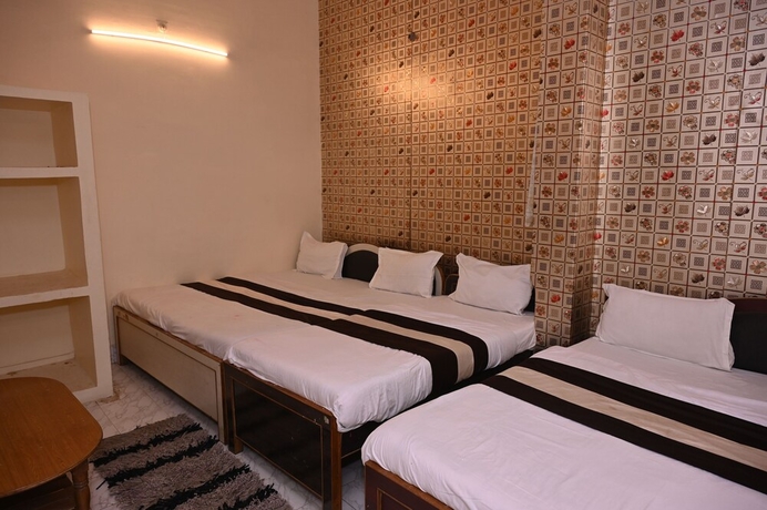 Imagen de la habitación del Hotel Pavitri I Near Kashi Vishwanath Temple. Foto 6
