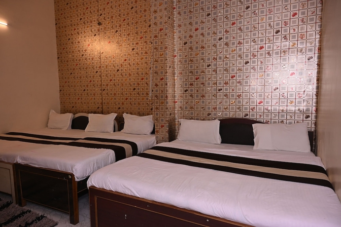 Imagen de la habitación del Hotel Pavitri I Near Kashi Vishwanath Temple. Foto 13