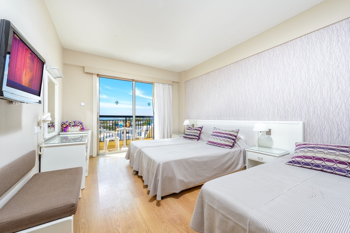 Imagen de la habitación del Hotel Pavlo Napa Beach. Foto 7