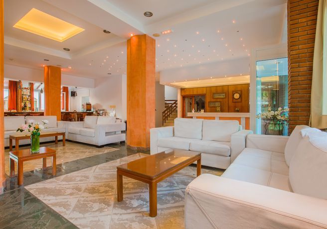 Imagen de los interiores del Hotel Pavlos. Foto 18