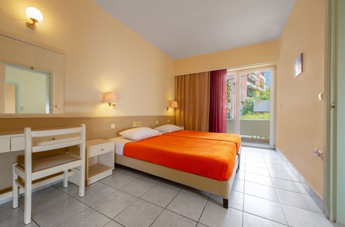 Imagen de la habitación del Hotel Pavlos. Foto 11