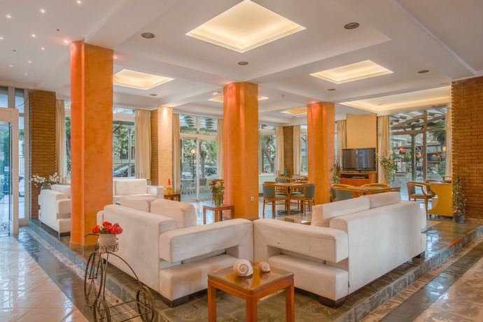 Imagen de los interiores del Hotel Pavlos. Foto 19