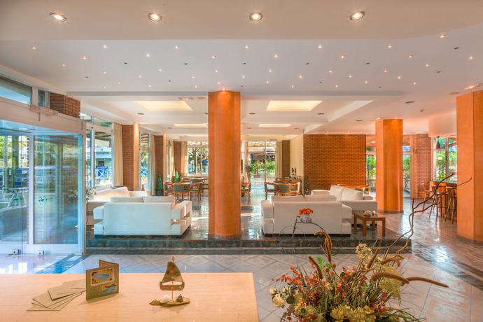 Imagen de los interiores del Hotel Pavlos. Foto 20