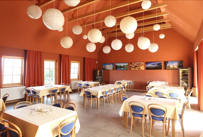 Imagen del bar/restaurante del Hotel Pavlov. Foto 2