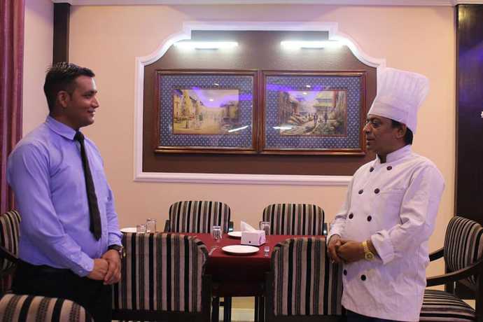 Imagen del bar/restaurante del Hotel Pawan International. Foto 3