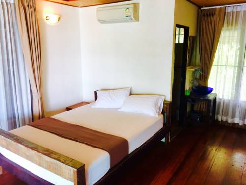 Imagen de la habitación del Hotel Pawapi Beach Resort Koh Mook. Foto 9