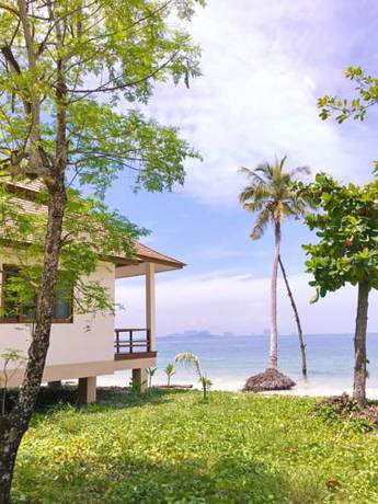 Imagen de la habitación del Hotel Pawapi Beach Resort Koh Mook. Foto 15
