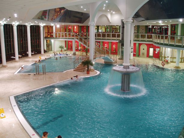 Imagen de la piscina del Hotel Pawlik. Foto 12
