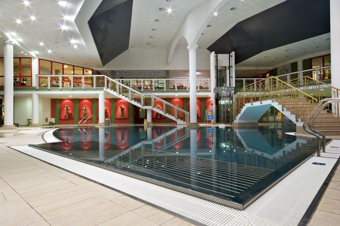 Imagen de la piscina del Hotel Pawlik. Foto 14