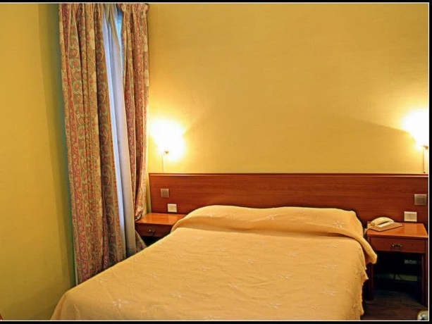 Imagen de la habitación del Hotel Pax Paris 18e. Foto 11