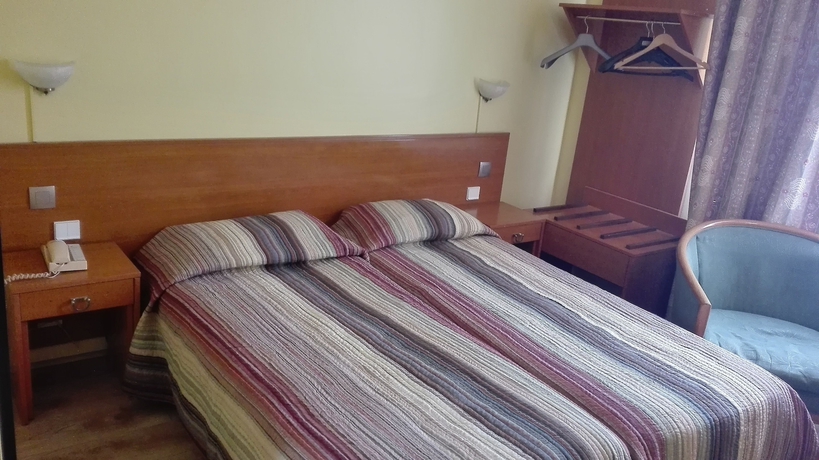 Imagen de la habitación del Hotel Pax Paris 18e. Foto 14