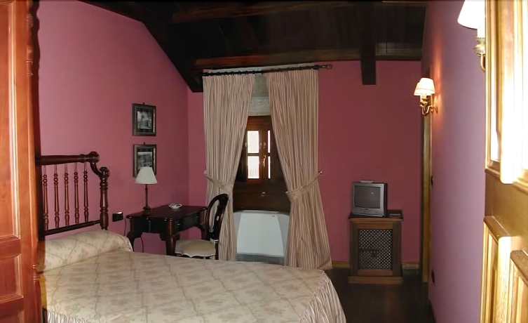 Imagen de la habitación del Hotel Pazo De Adran. Foto 4