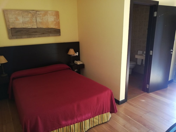 Imagen de la habitación del Hotel Pazo De Lestrove By Pousadas De Compostela. Foto 8