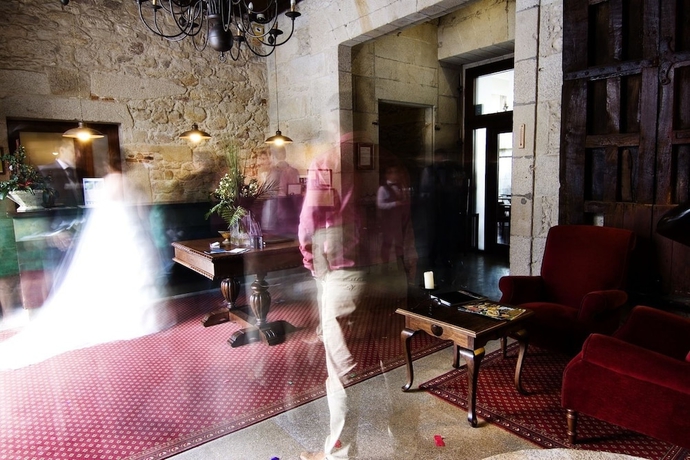 Imagen de los interiores del Hotel Pazo De Lestrove By Pousadas De Compostela. Foto 14