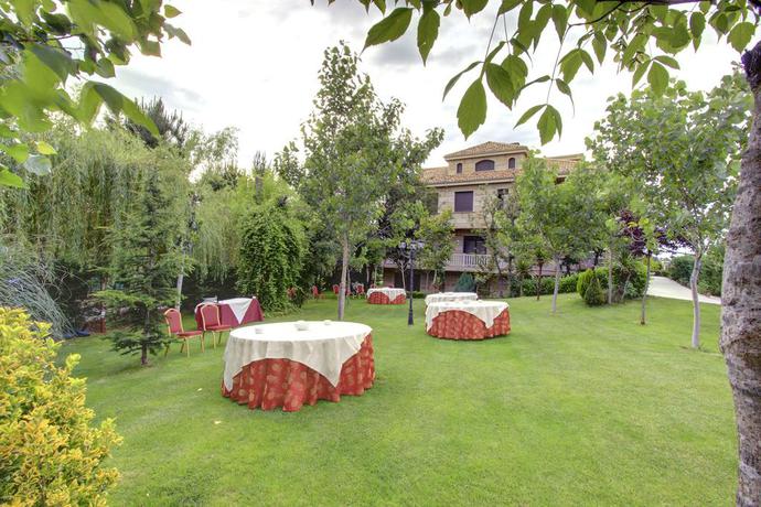 Imagen de los exteriores del Hotel Pazo De Monterrei By Bossh Hotels. Foto 10