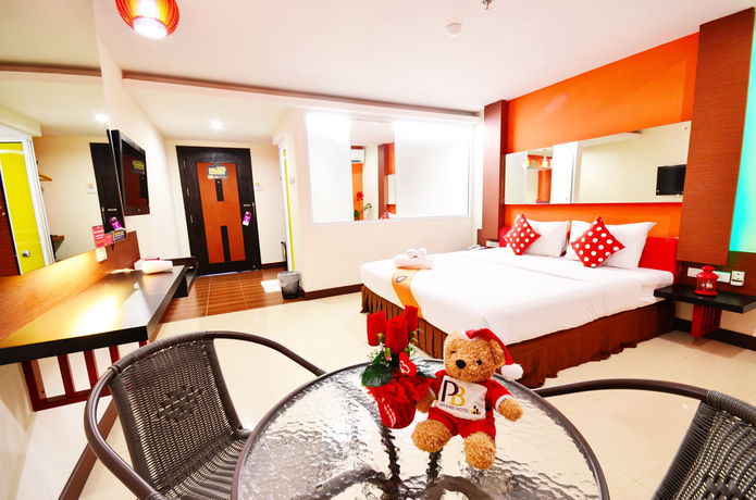 Imagen de los exteriores del Hotel Pb Grand. Foto 11
