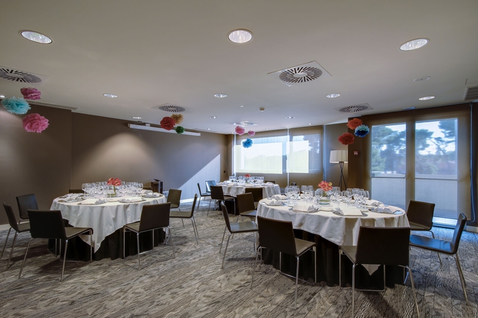 Imagen de los interiores del Hotel Pcm Forum Alcalá. Foto 9