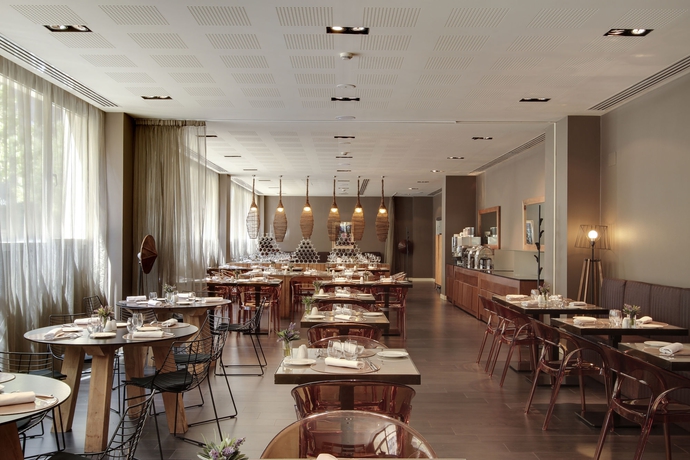 Imagen del bar/restaurante del Hotel Pcm Forum Alcalá. Foto 3