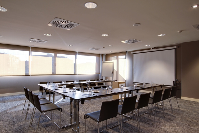 Imagen de los interiores del Hotel Pcm Forum Alcalá. Foto 11