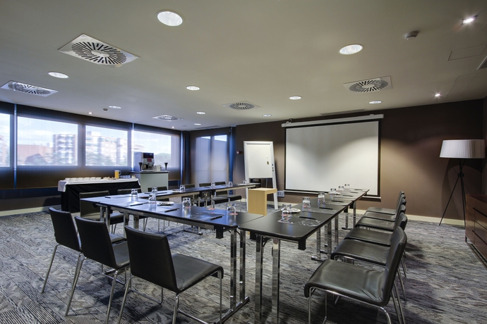 Imagen de los interiores del Hotel Pcm Forum Alcalá. Foto 14