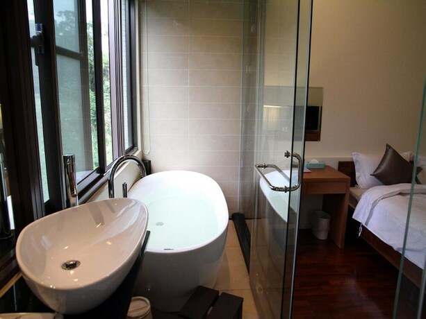 Imagen de la habitación del Hotel Peace Area Hot Spring. Foto 15