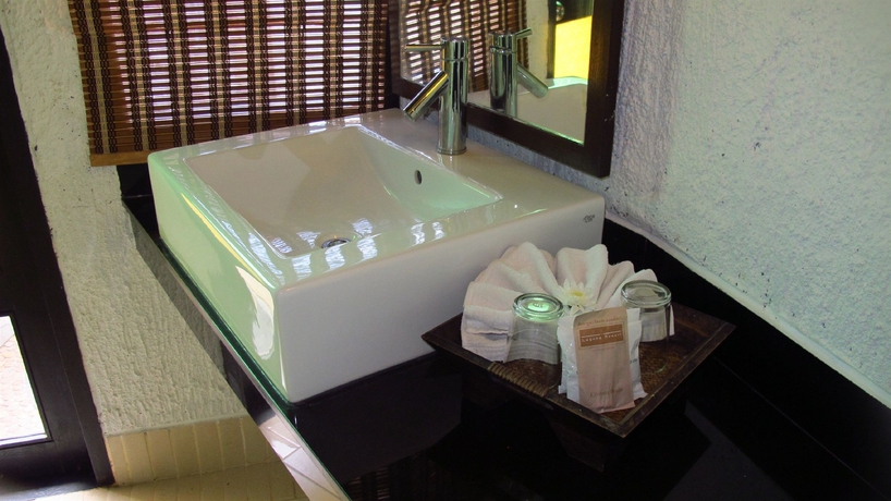 Imagen de la habitación del Hotel Peace Laguna Resort and Spa. Foto 6