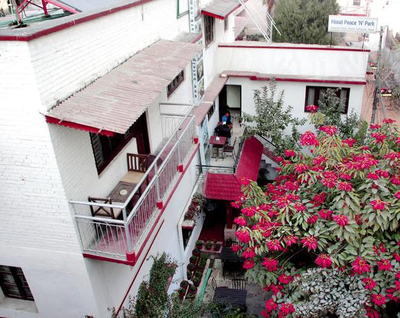 Imagen de los exteriores del Hotel Peace N Park. Foto 12