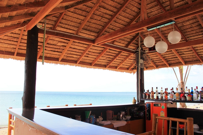 Imagen del bar/restaurante del Hotel Peace Paradise Beach. Foto 3