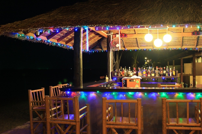 Imagen del bar/restaurante del Hotel Peace Paradise Beach. Foto 4
