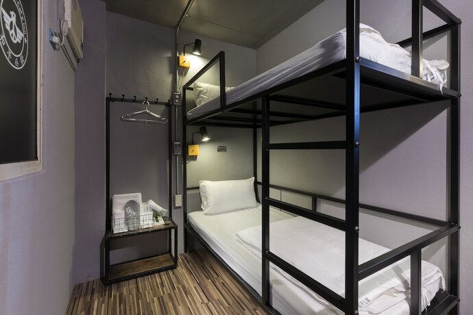 Imagen general del Hotel Peace Prison Cafe Inn. Foto 6