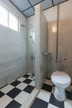 Imagen de la habitación del Hotel Peace Prison Cafe Inn. Foto 18
