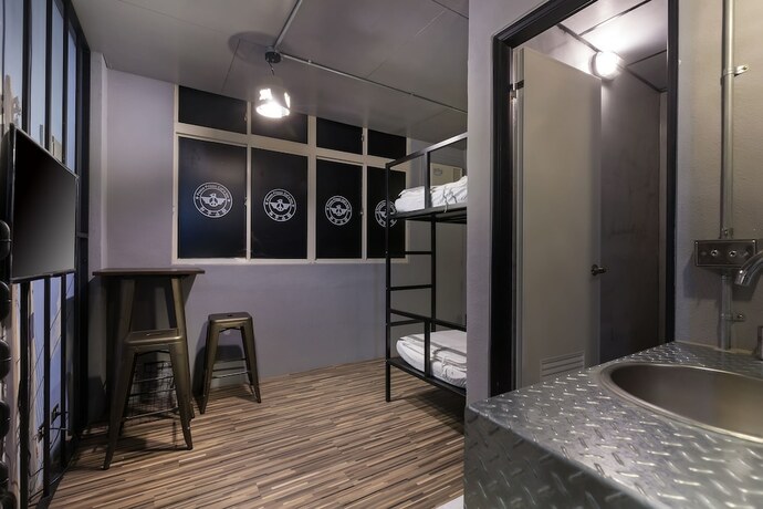 Imagen de la habitación del Hotel Peace Prison Cafe Inn. Foto 26