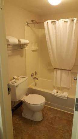 Imagen de la habitación del Hotel Peace Valley Inns. Foto 16