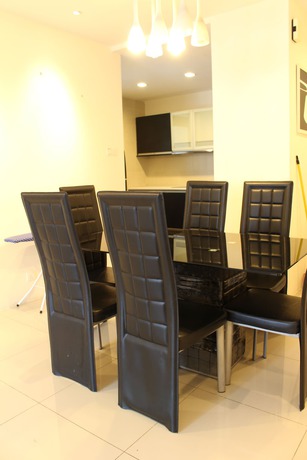 Imagen de la habitación del Hotel Peaceful Service Suites at Taragon Puteri Bintang. Foto 3