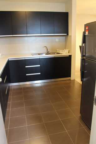 Imagen de la habitación del Hotel Peaceful Service Suites at Taragon Puteri Bintang. Foto 8