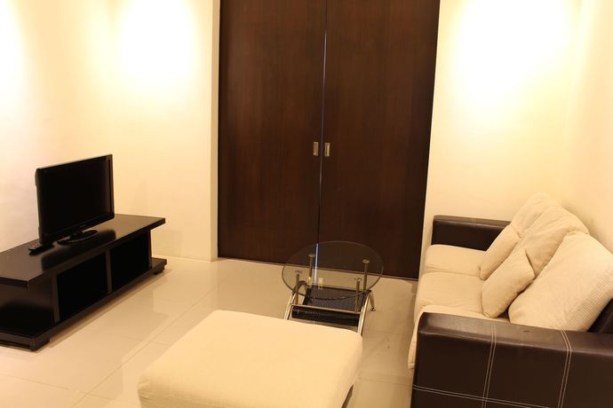 Imagen de la habitación del Hotel Peaceful Service Suites at Taragon Puteri Bintang. Foto 13
