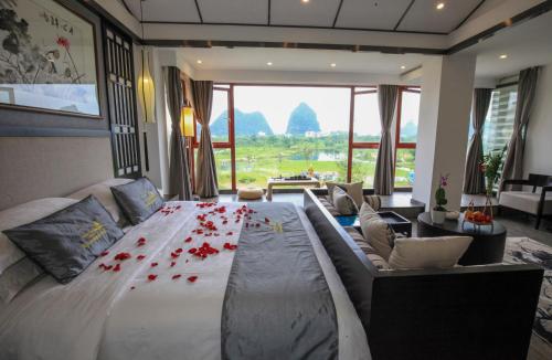 Imagen general del Hotel Peach Blossom River Resort. Foto 3